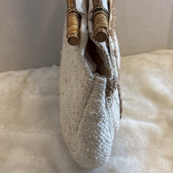 VINTAGE CROCHETED BAMBOO HANDLES HANDMADE SUMMER BAG CREAM COLORS LINED - Picture 9 of 13